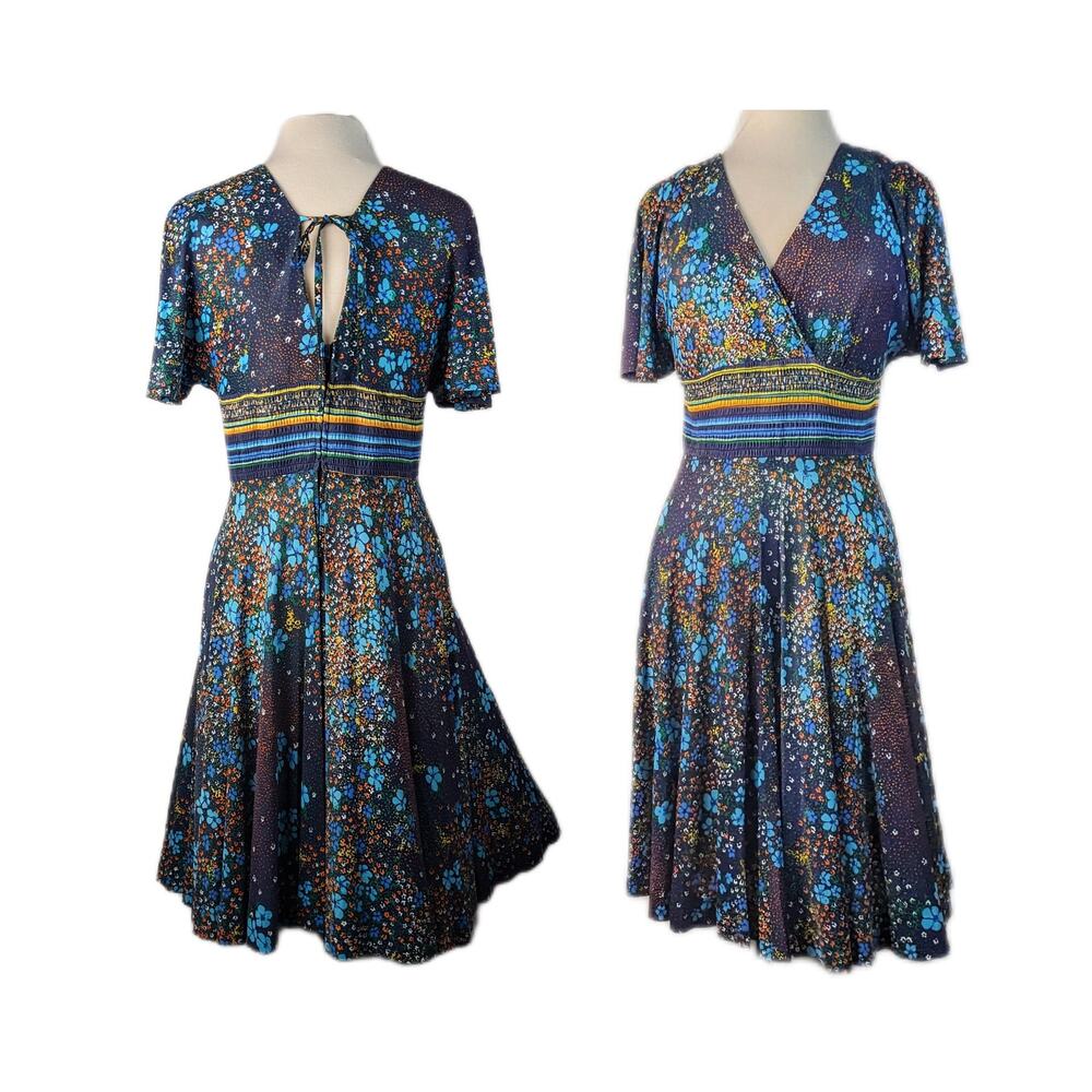 Vintage 1970s Blue Floral Jersey A-Line Mini Dress‎ Flutter Sleeve